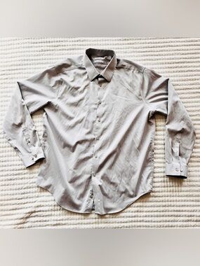 Calvin Klein slim fit dress shirt 👔 gray non iron performance button up